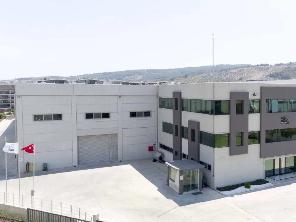 Koç’un dünürlerinin kurduğu tekstil firması da Türkiye’den gidiyor