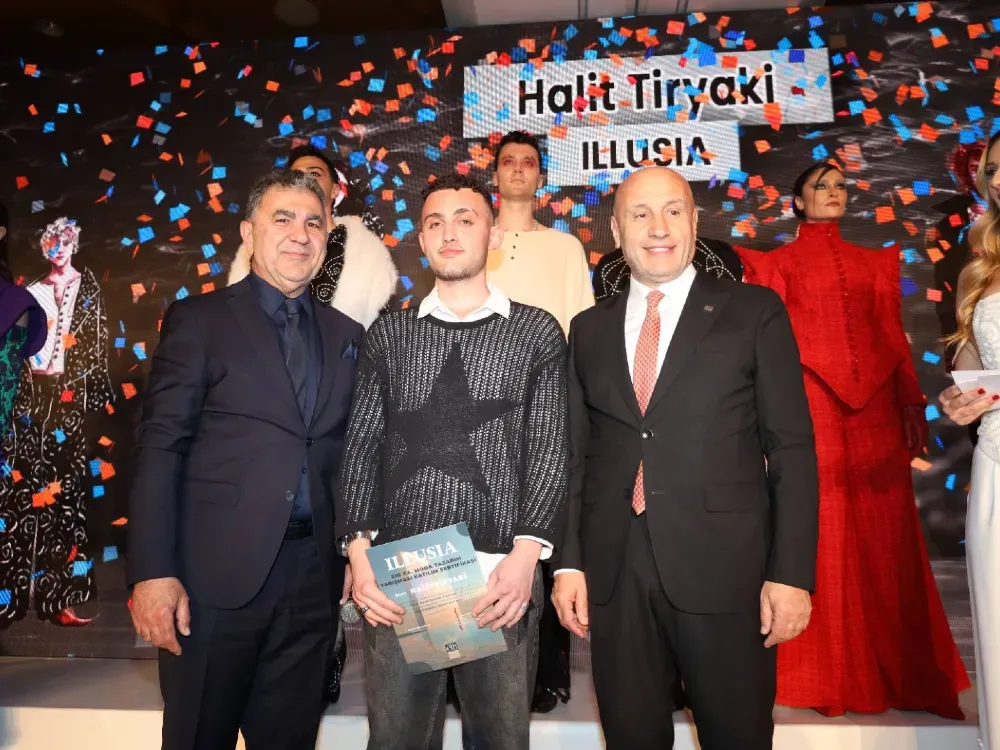 EİB XX. Moda Tasarım Yarışması’nın şampiyonu Halit Tiryaki 