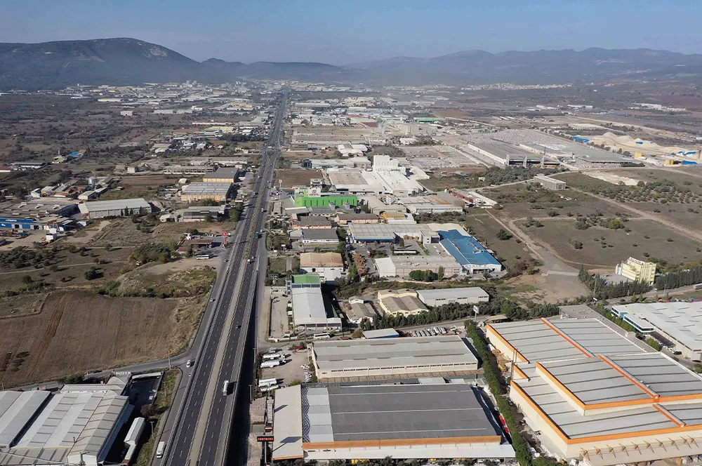 İzmir'in çöpü Kemalpaşa Organize Sanayi Bölgesi'nde kurulacak bir tesis ile hem enerjiye hem paraya dönüşecek