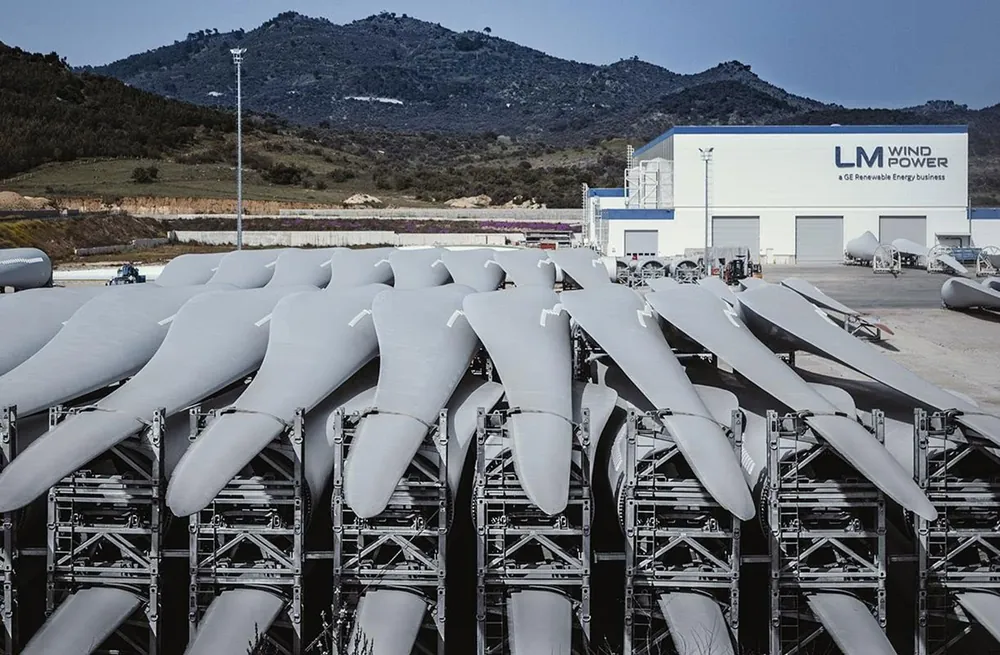 Bergama OSB'deki fabrikayı Alman Enercon'un devralmak istediği belirtiliyor