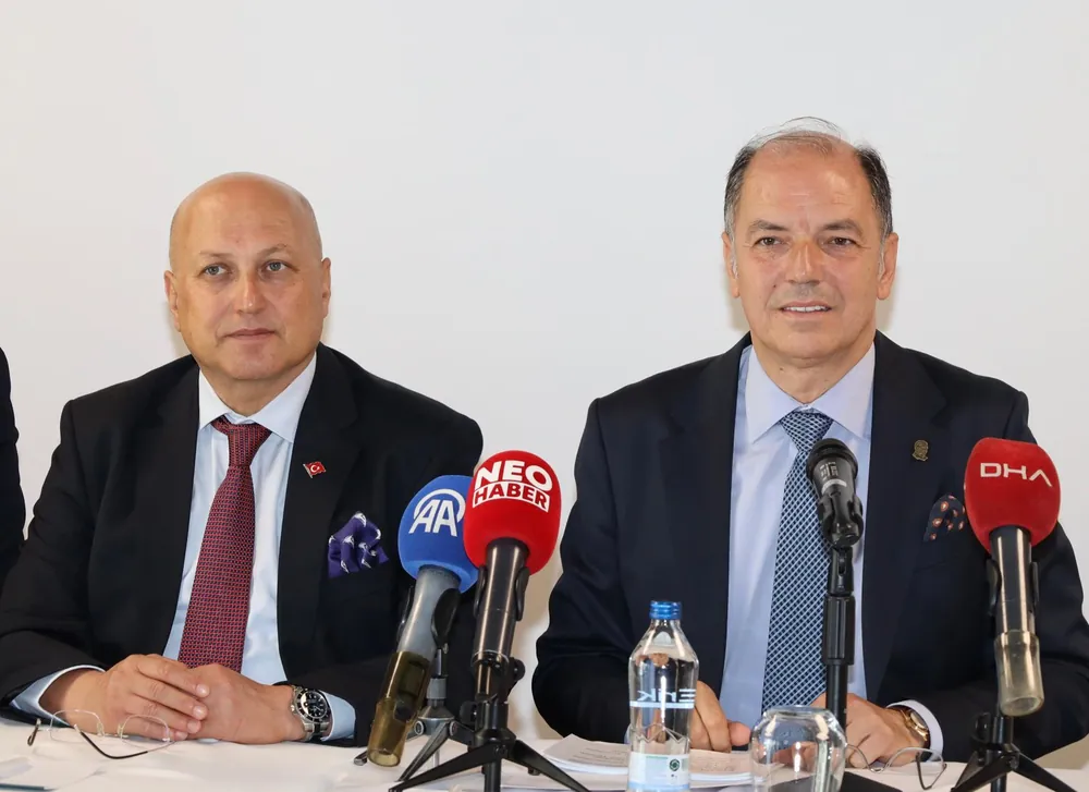 Pamuk rekolte tahminini Prof. Dr. Mustafa Bolca ve İTB Başkan Yardımcısı Bülent Uçak açıkladı